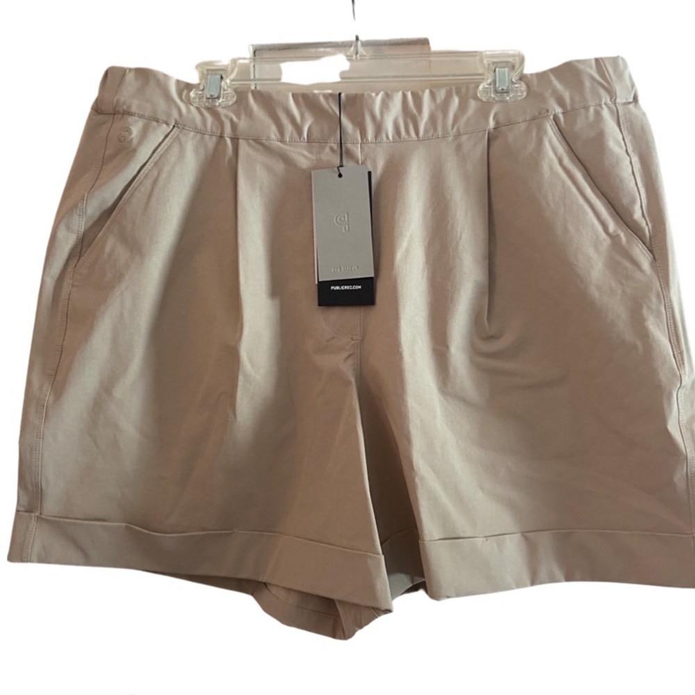 Public Rec Short Women’s 34 WAIST Cotton Blend Tan Stretchy Cool Comfortable